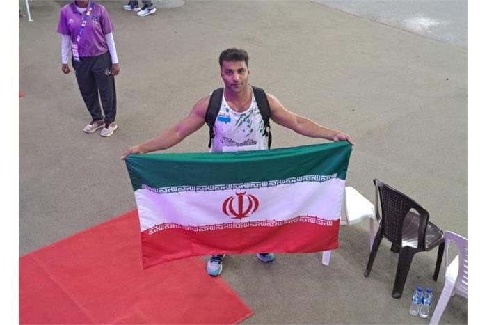 مدال برنز جهان بر گردن امان اله پاپی