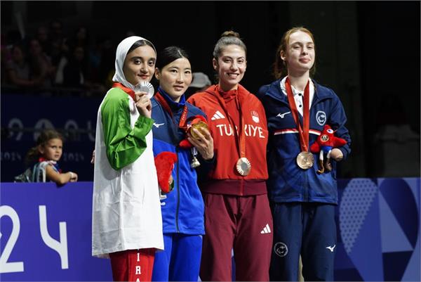 Paris Taekwondo Zahra Rahimi Medal 1