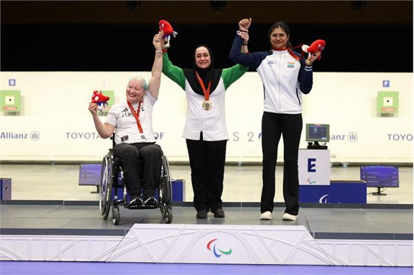 Sareh Javenmardi. zeinalzadeh.Paris. 9