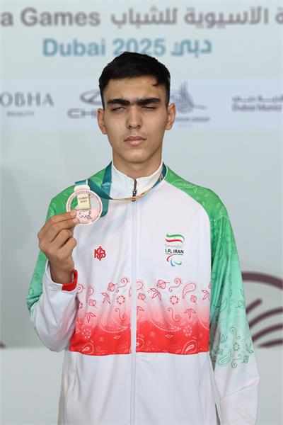 Iranian boys goalbalists podium Dubai (5)