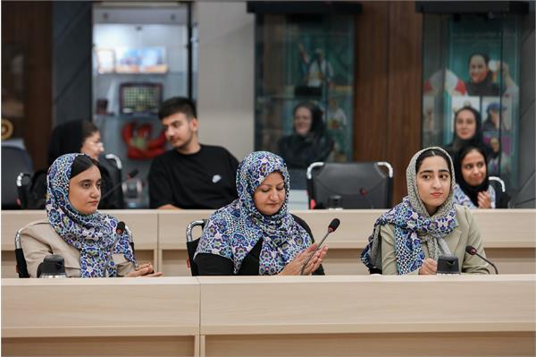 نشست بانوان  33