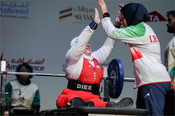 AtiyeHosseini Fatemeh Imani 7