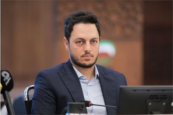 نشست خبری  13