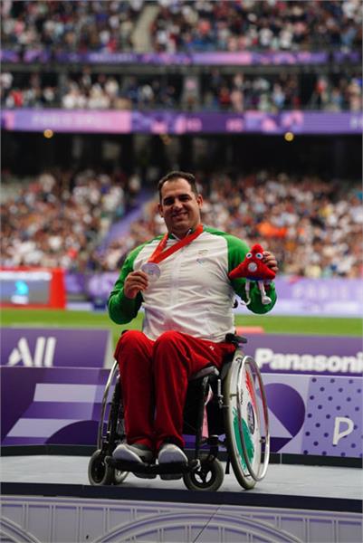 Habibi & Zaker medalsss 1