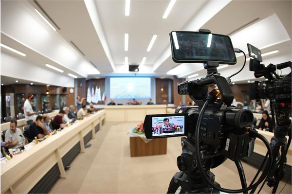 نشست خبری  24