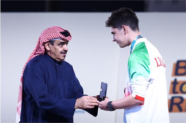 horiz PI Swim Dubai Podium 19