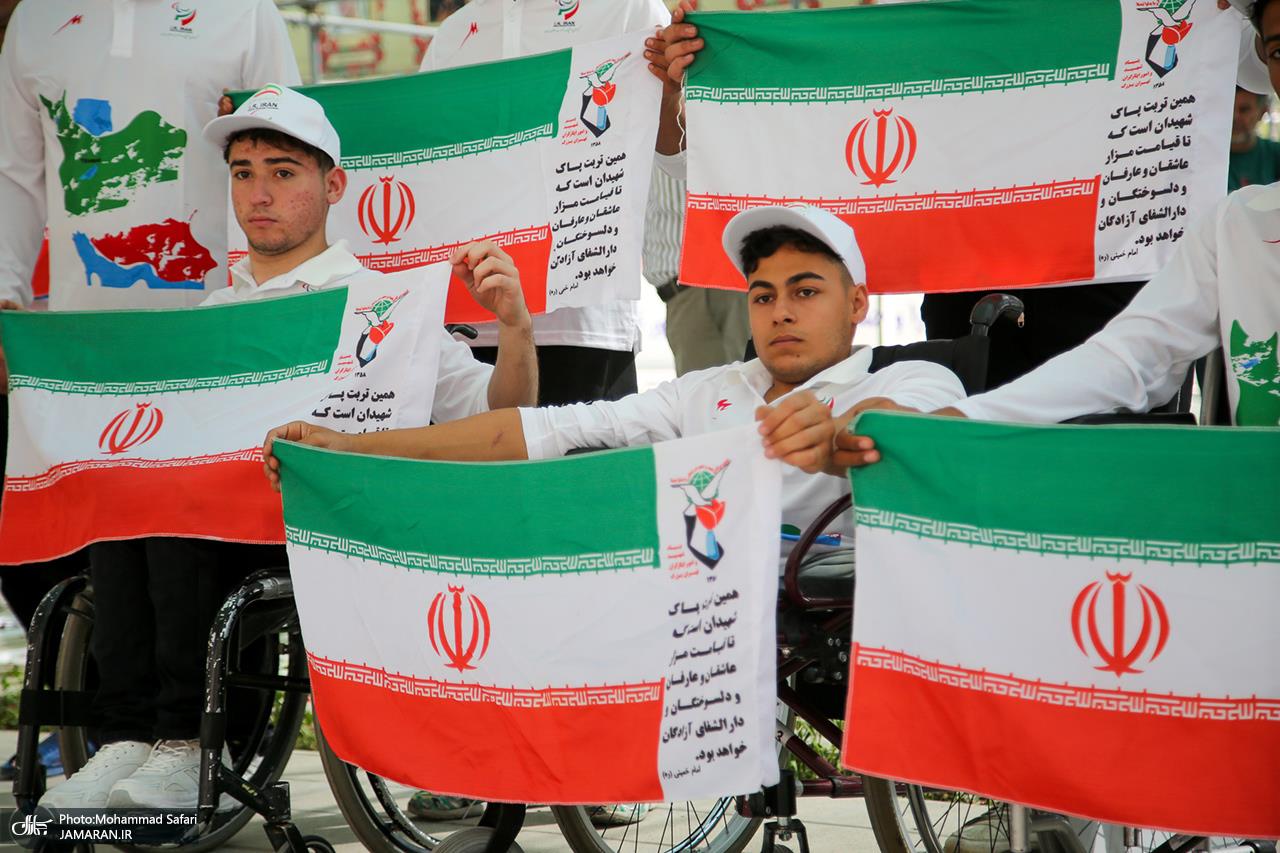 عطر افشانی مزار شهدا 9