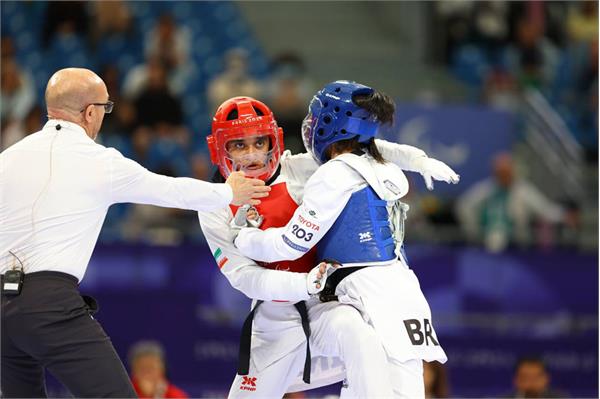 Paris Taekwondo Fem Competition 13