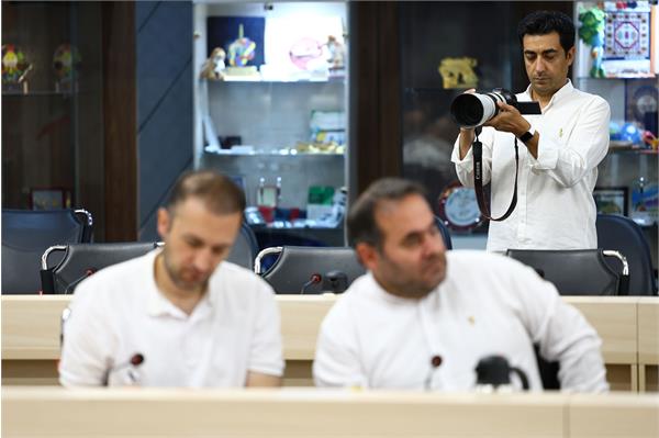 نشست خبری  15