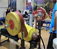 ۱۱ ورزشکار به اردوی تیم ملی وزنه برداری جانبازان و معلولین دعوت شدند