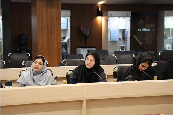 نشست خبری  38