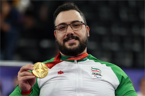 Roohollah Rostami (5)