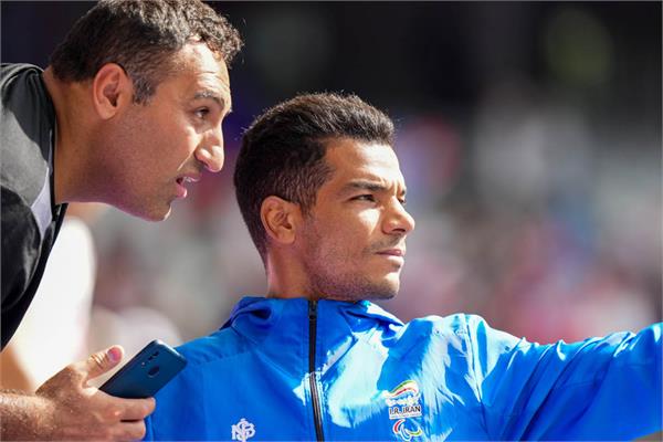 Afrooz Paris Report 2