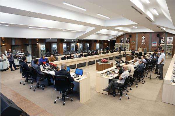 نشست خبری  37