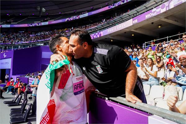 Afrooz Paris Report 14