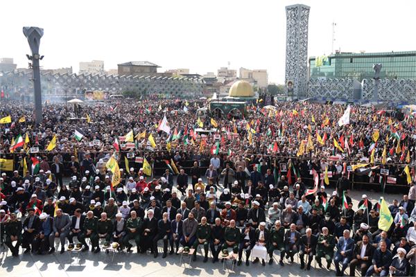 مراسم تشییع پیکر سردار شهید نیلفروشان  15