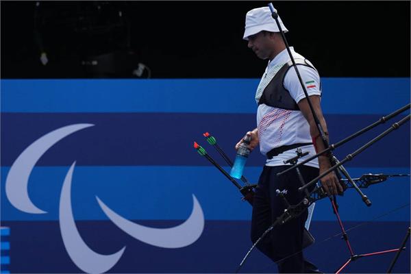 Paris Mem Recurve Ameri & Rahimi 22