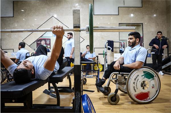 وزنه برداری جوانان  17