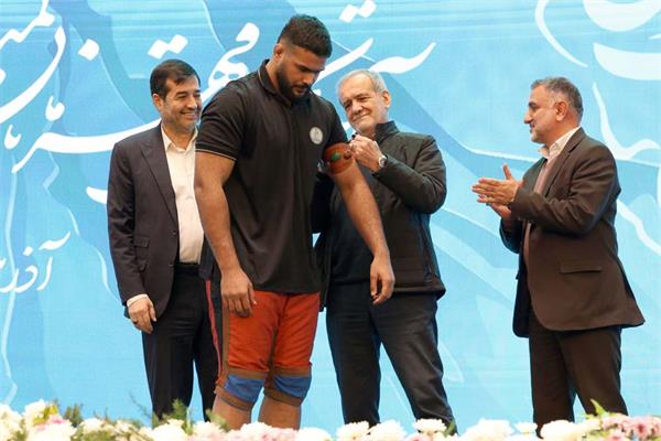 تجلیل ریاست جمهوری  28