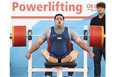 منصور پورمیرزایی: رقابت در دسته ای که سیامند رحمان در آن فعالیت می کند باعث افتخ...