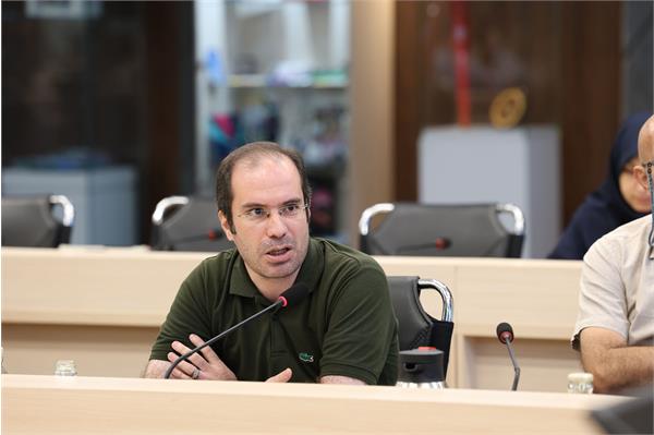 نشست خبری  28