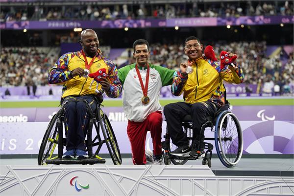 Afrooz Paris Report 7