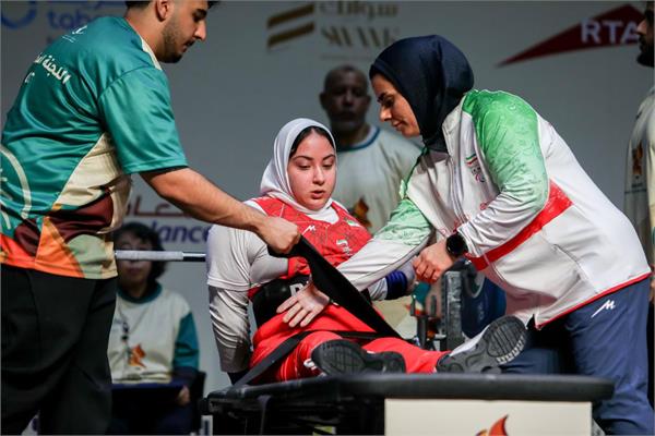 AtiyeHosseini Fatemeh Imani 16