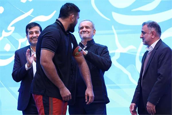 تجلیل ریاست جمهوری  13