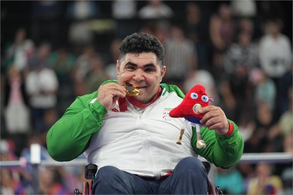 Paris 2024 Gharibshahi & Solhi 17