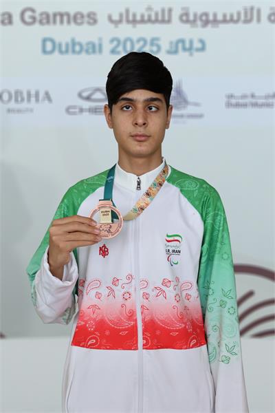 Iranian boys goalbalists podium Dubai (4)