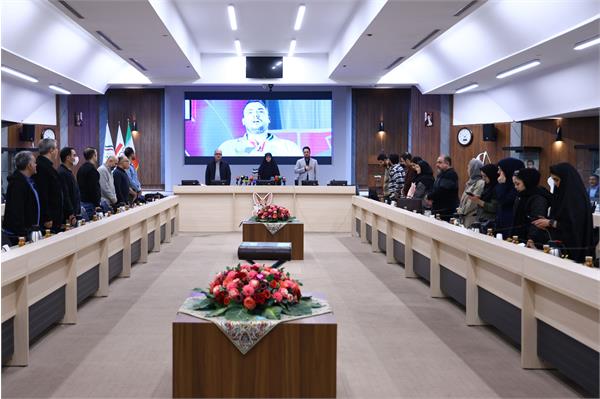 نشست خبری  20