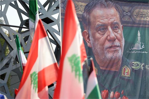 مراسم تشییع پیکر سردار شهید نیلفروشان  23