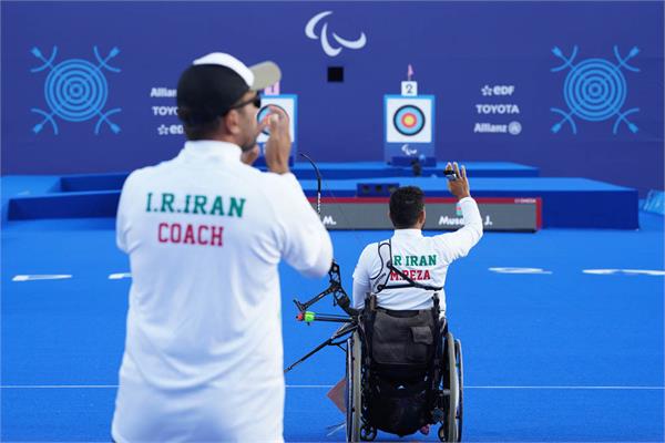 Paris Mem Recurve Ameri & Rahimi 14