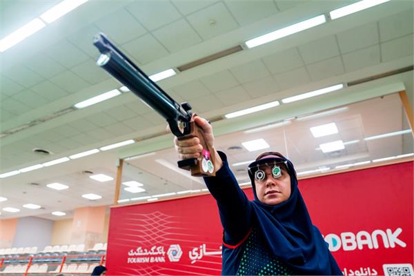 تیراندازی  26