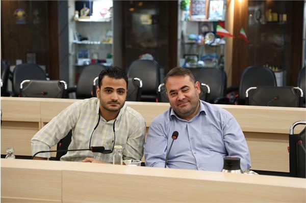 نشست خبری  14