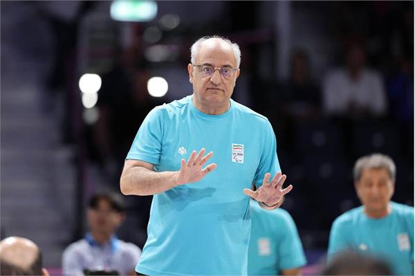 Paris Sitting Vo Iran Egypt  17