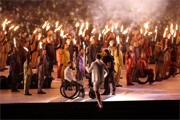 Farsi Paris Opening Getty 17