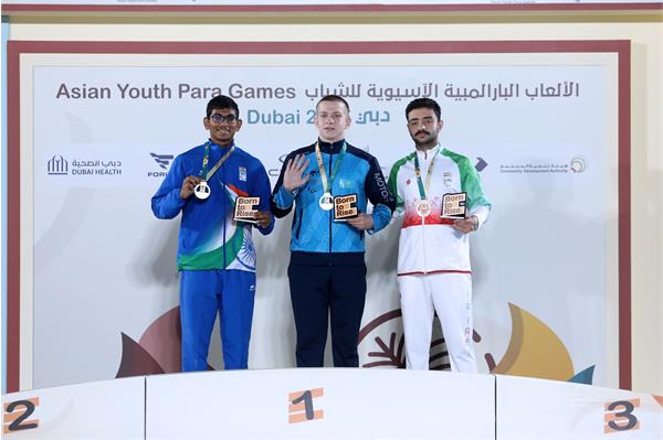 VI Swimming Horiz Nasiri (4)