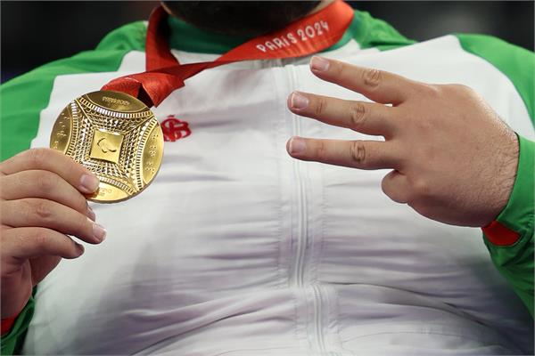 Roohollah Rostami 3