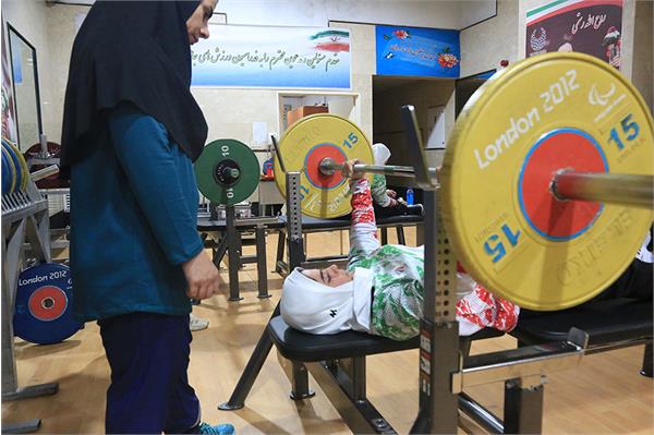 وزنه برداری  1