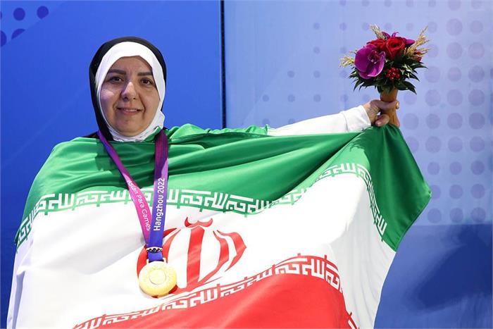 دلنوشته الناز دارابیان برای چهلمین روز شهادت رهبر؛ غم استخوان‌سوزی است فراقت