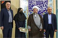 زهرا رحیمی مهمان نماز جمعه تبریز شد/ تقدیر امام جمعه از دختر قهرمان ایران