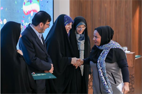 نشست بانوان  21