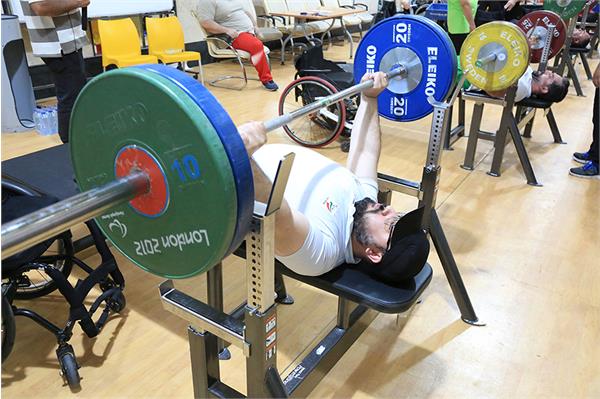 وزنه برداری  1