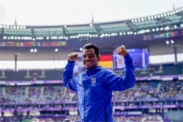 Afrooz Paris Report 26