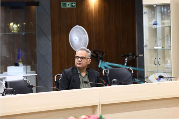 نشست خبری  25