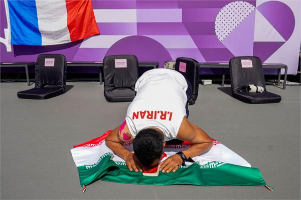 Afrooz Paris Report 12