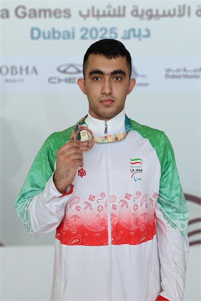 Iranian boys goalbalists podium Dubai (3)